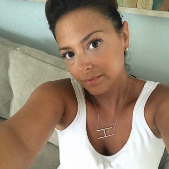 Meet your Posher, Helena - Picture 3 of 6